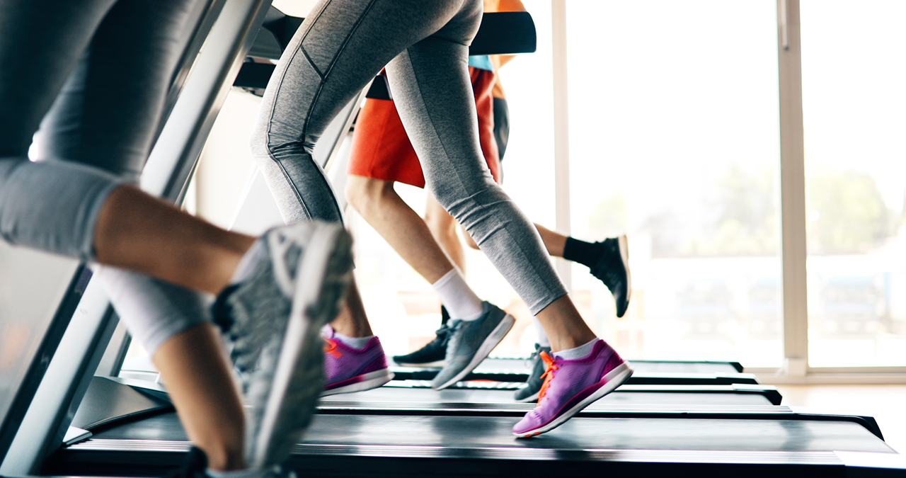 picture of people running on treadmill in gym