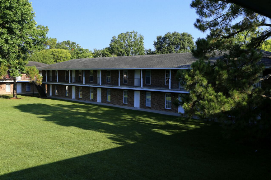 PineSquareApartment_Courtyard