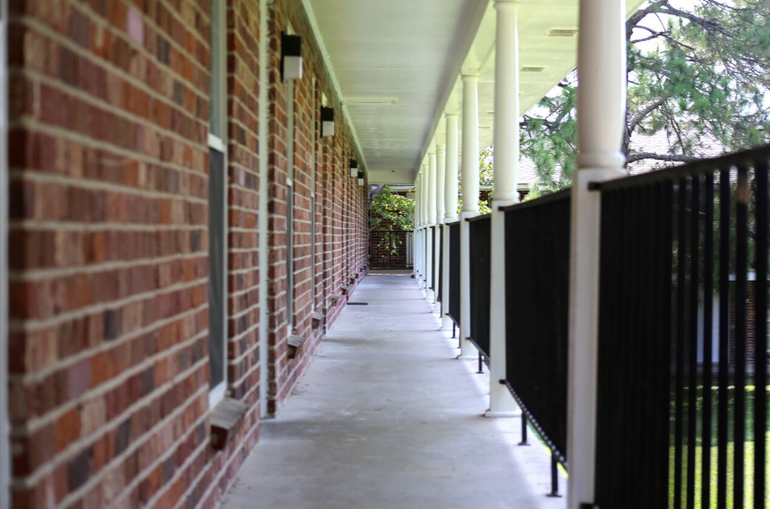 PineSquareApartment_balcony